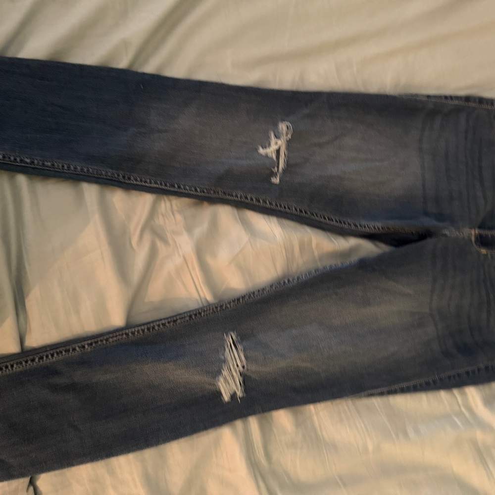 Hollister women's  Dark Blue Distressed jeggings